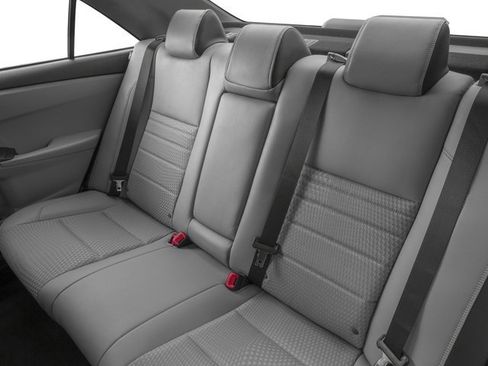 Used 2017 Toyota Camry XSE image 16