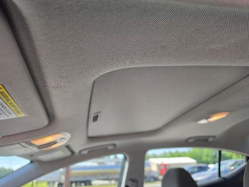 Used 2018 Hyundai Elantra Value Edition FWD image 9