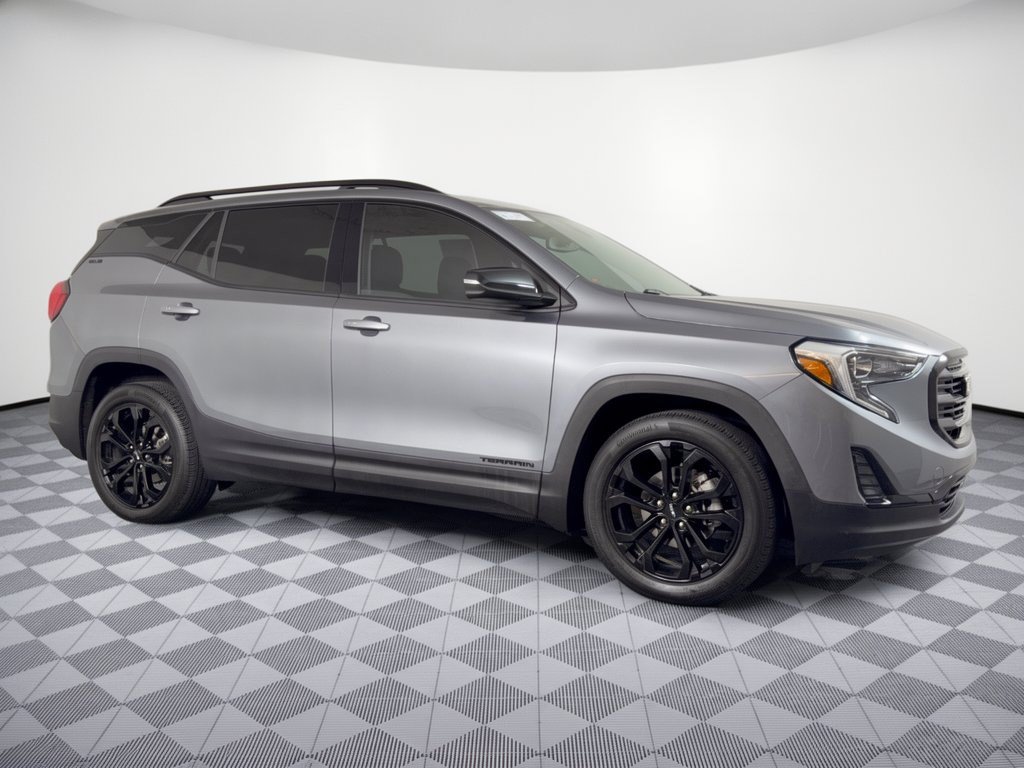 Used 2020 GMC Terrain SLE w/ Driver Convenience Package FWD image 8