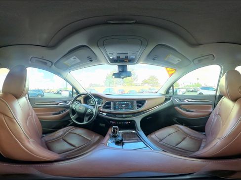 Used 2018 Buick Enclave Avenir w/ Avenir Technology Package image 33