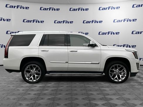 Used 2019 Cadillac Escalade Luxury image 7