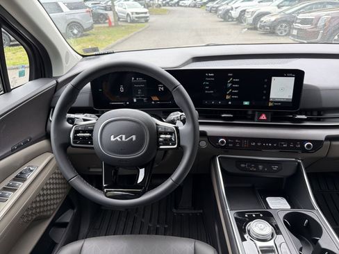 New 2026 Kia Carnival EX FWD image 27