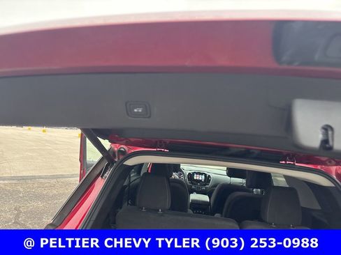 Used 2019 Chevrolet Traverse LT FWD image 22