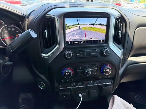 Used 2022 Chevrolet Silverado 3500 LTZ w/ LTZ Convenience Package AWD/4WD image 12