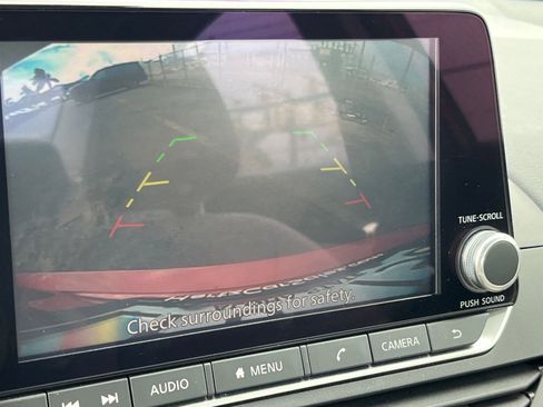 Used 2025 Nissan Altima 2.5 SV FWD image 23