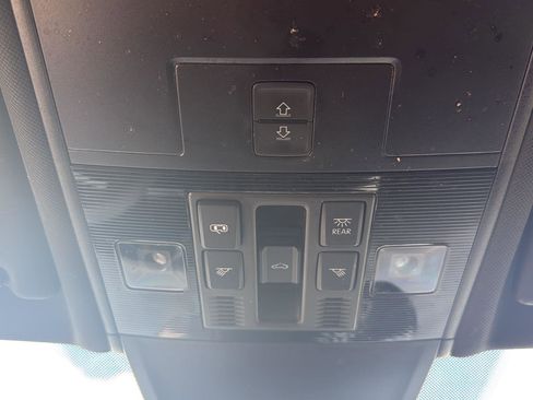 Used 2024 Volkswagen Tiguan SEL R-Line w/ MDO Package, Two-Row image 21