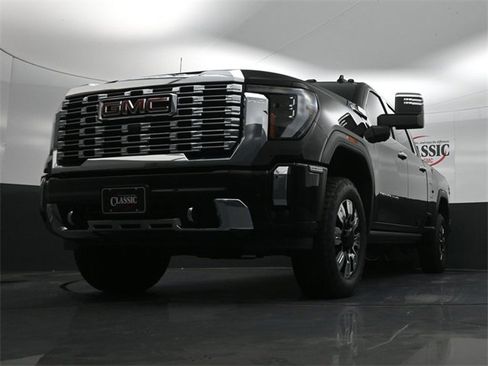 Used 2024 GMC Sierra 2500 Denali w/ Denali Reserve Package image 26