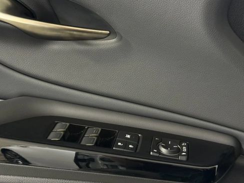 Used 2025 Lexus ES 350 w/ Premium Package FWD image 16