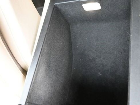 Used 2017 Lincoln Continental Select w/ Climate Package image 23