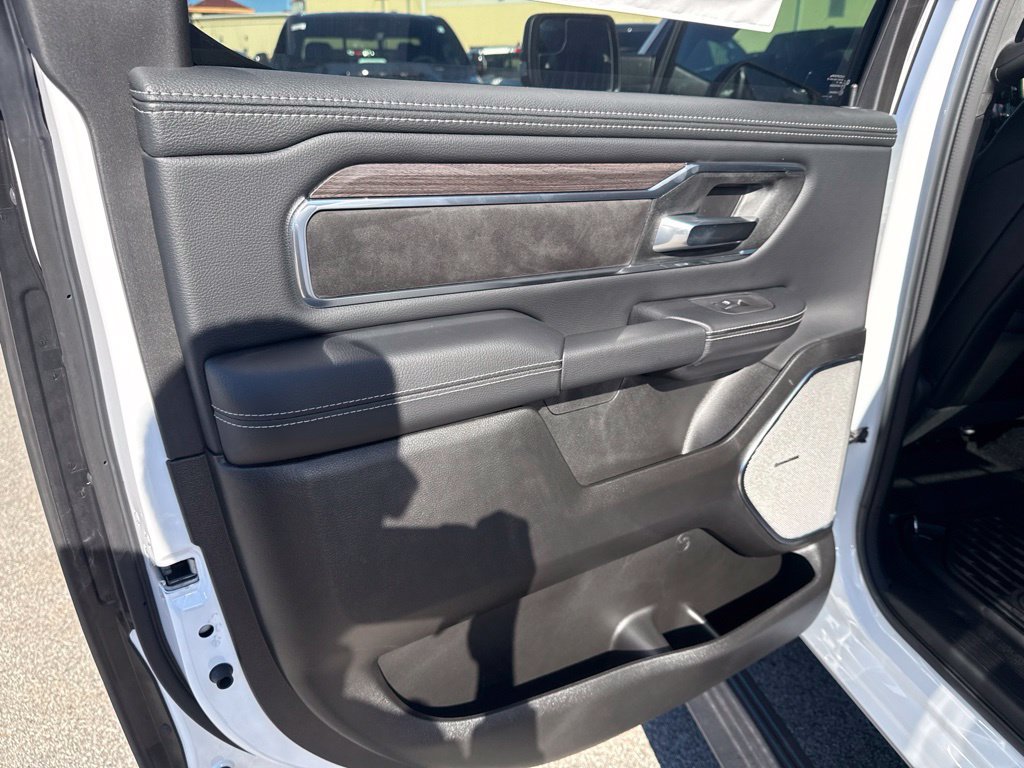 New 2027 RAM 1500 Laramie w/ Night Edition AWD/4WD image 24