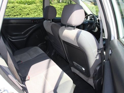 Used 2008 Toyota Matrix FWD image 6