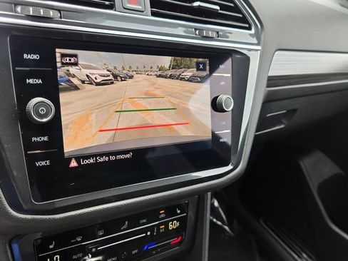 Certified 2022 Volkswagen Tiguan SEL R-Line AWD/4WD image 23