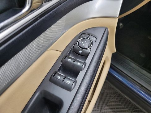 Used 2016 Ford Explorer XLT w/ Equipment Group 202A AWD/4WD image 27