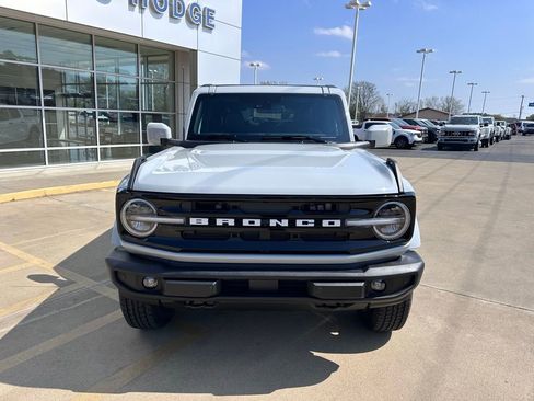New 2026 Ford Bronco Outer Banks image 7