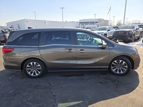 Used 2023 Honda Odyssey EX-L image 18