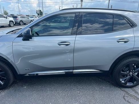 Used 2025 Buick Envision Sport Touring AWD/4WD image 8