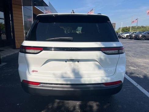 New 2026 Jeep Grand Cherokee Altitude RWD image 22