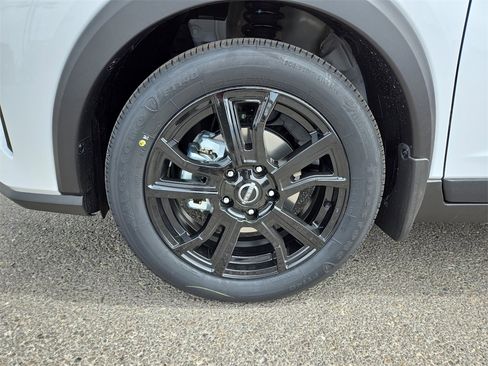 New 2024 Nissan Kicks SR w/ SR Premium Package image 14
