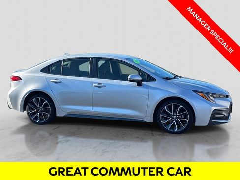 Used 2022 Toyota Corolla SE image 2