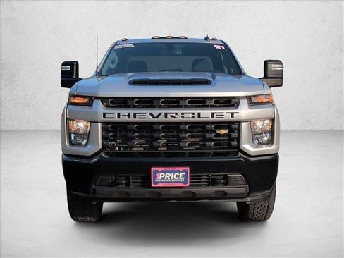 Used 2021 Chevrolet Silverado 2500 Custom w/ Custom Value Package AWD/4WD image 2