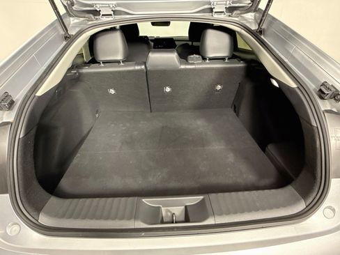Used 2024 Toyota Prius XLE FWD image 32