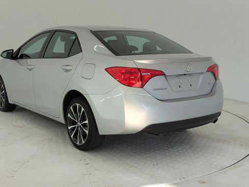 Used 2019 Toyota Corolla SE image 3