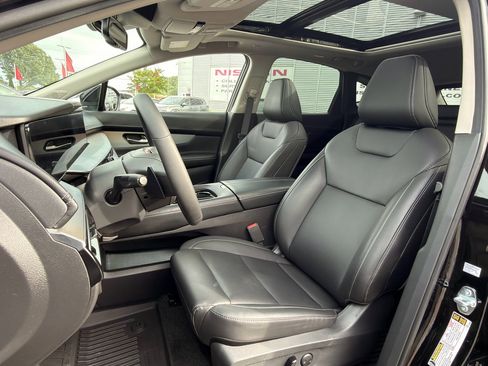 Used 2025 Nissan Murano SL image 10