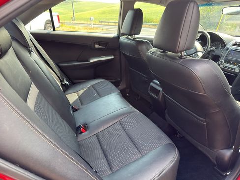 Used 2013 Toyota Camry SE FWD image 6