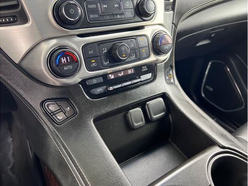 Used 2017 GMC Yukon XL SLT image 13