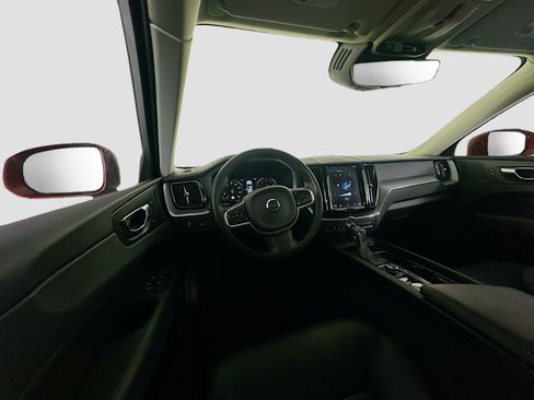 Used 2020 Volvo XC60 T5 Momentum w/ Protection Package Premier FWD image 18