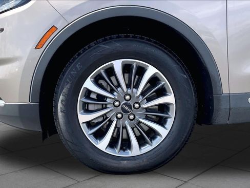 Used 2021 Lincoln Nautilus FWD w/ Equipment Group 101A image 10