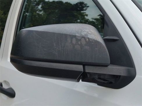 Used 2019 Toyota Tacoma SR image 12