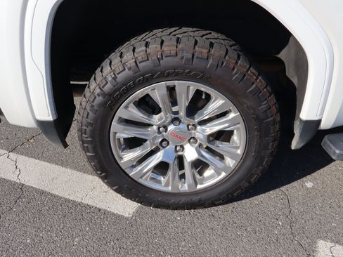 Used 2023 GMC Sierra 1500 Denali AWD/4WD image 42