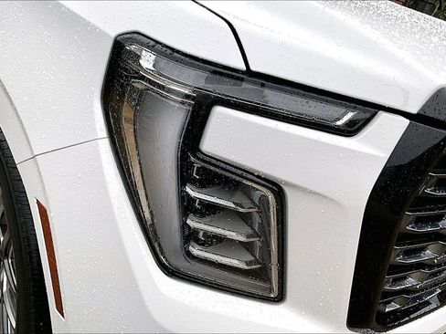 Used 2026 GMC Yukon XL Denali Ultimate w/ LPO, Floor Liner Package AWD/4WD image 42