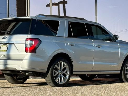 Used 2019 Ford Expedition Platinum image 13
