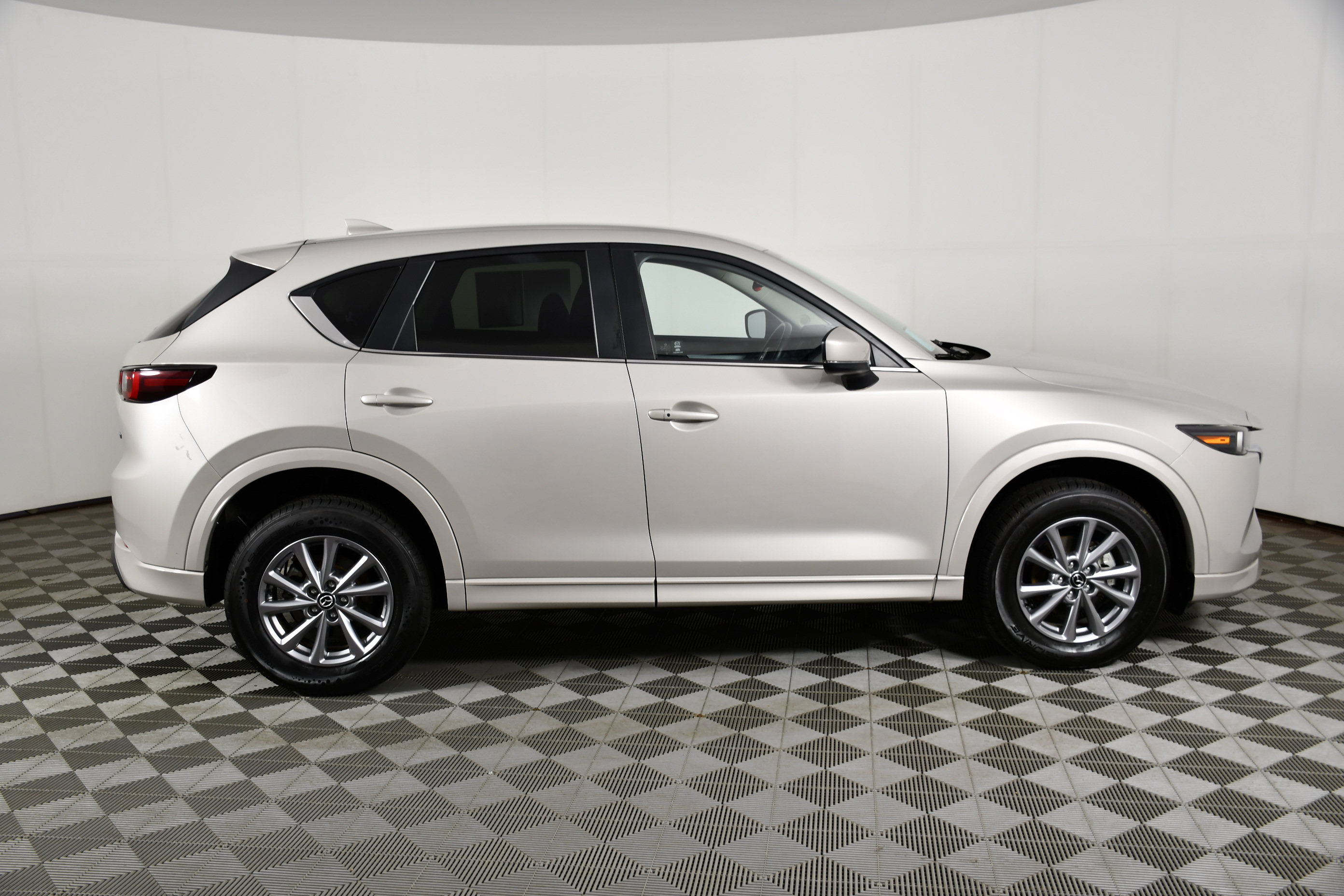 Used 2025 MAZDA CX-5 AWD 2.5 S w/ Select Package image 5