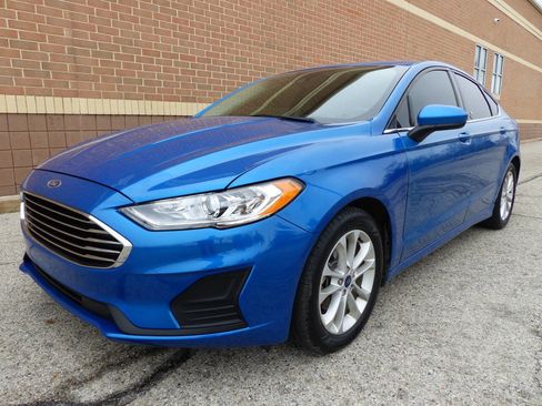 Used 2020 Ford Fusion SE image 5