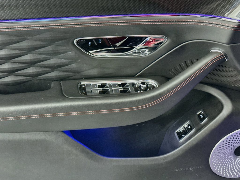 Used 2022 Bentley Flying Spur V8 AWD/4WD image 18