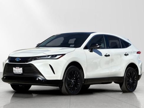 Used 2024 Toyota Venza Nightshade image 8