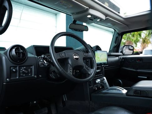 Used 2005 HUMMER H2 w/ Preferred Equipment Group AWD/4WD image 35
