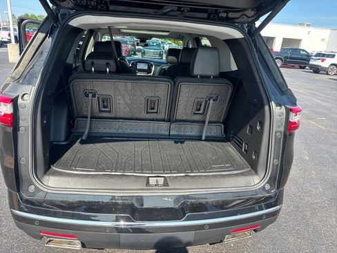 Used 2021 Chevrolet Traverse Premier w/ LPO, Floor Liner Package AWD/4WD image 28