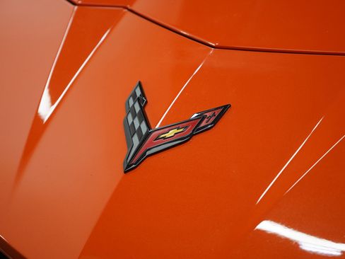 Used 2021 Chevrolet Corvette Stingray Premium Cpe w/ Z51 Performance Package image 9