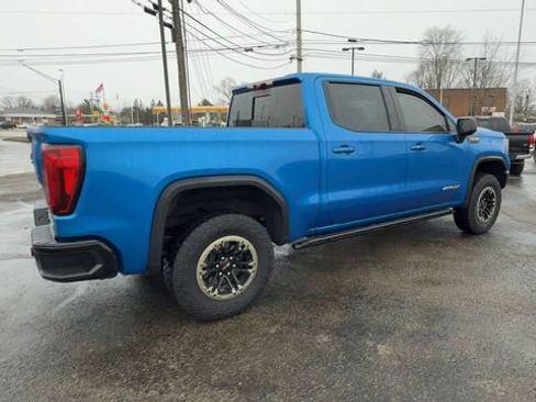 Used 2024 GMC Sierra 1500 AT4X image 8