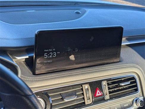 Used 2023 Genesis G70 2.0T image 26