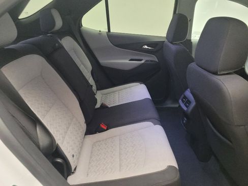 Used 2023 Chevrolet Equinox LT image 19