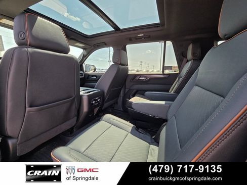 Used 2025 GMC Yukon AT4 AWD/4WD image 29