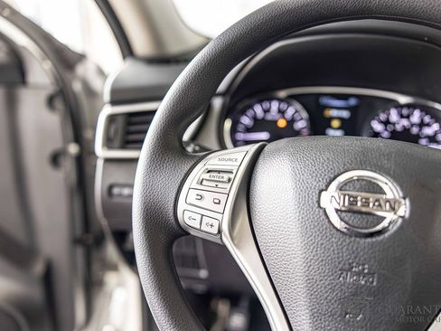 Used 2016 Nissan Rogue S image 21