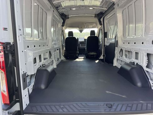 New 2026 Ford Transit 250 148 Medium Roof RWD image 14