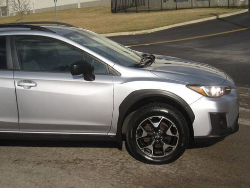 Used 2019 Subaru Crosstrek 2.0i image 7