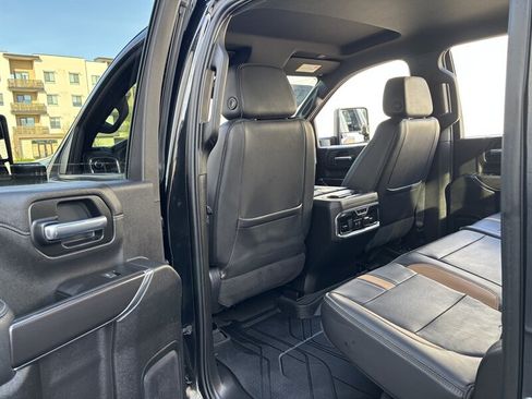 Used 2021 Chevrolet Silverado 2500 LTZ w/ Carhartt Edition AWD/4WD image 35